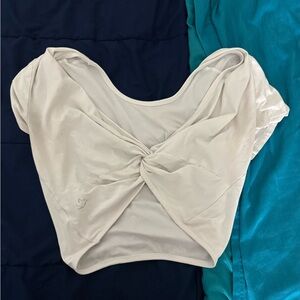 Beyond Yoga | Elegant Cream Twist-Front Top